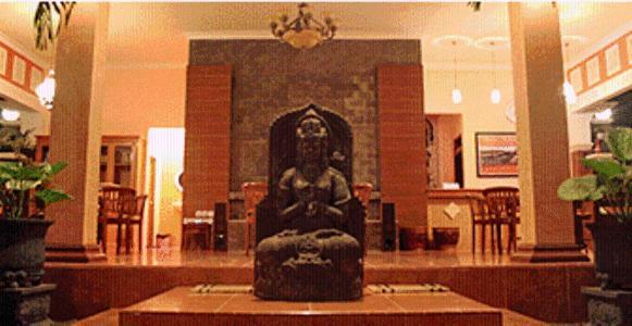 พาเทรีย การ์เด้น โฮเต็ล Hotel Blitar ภายนอก รูปภาพ